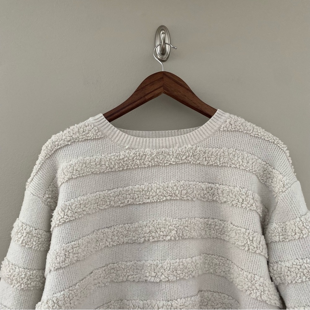 DREAMERS BY DEBUT Cream White Cropped Sweater with Textured Striped Pattern - Picture 2 of 5